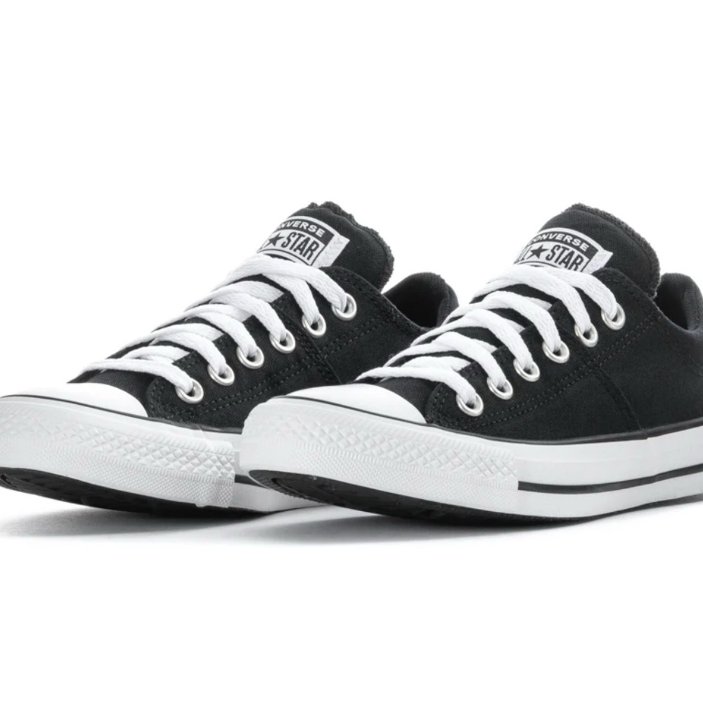 Chuck Taylor All Star Madison Low Top Sneakers